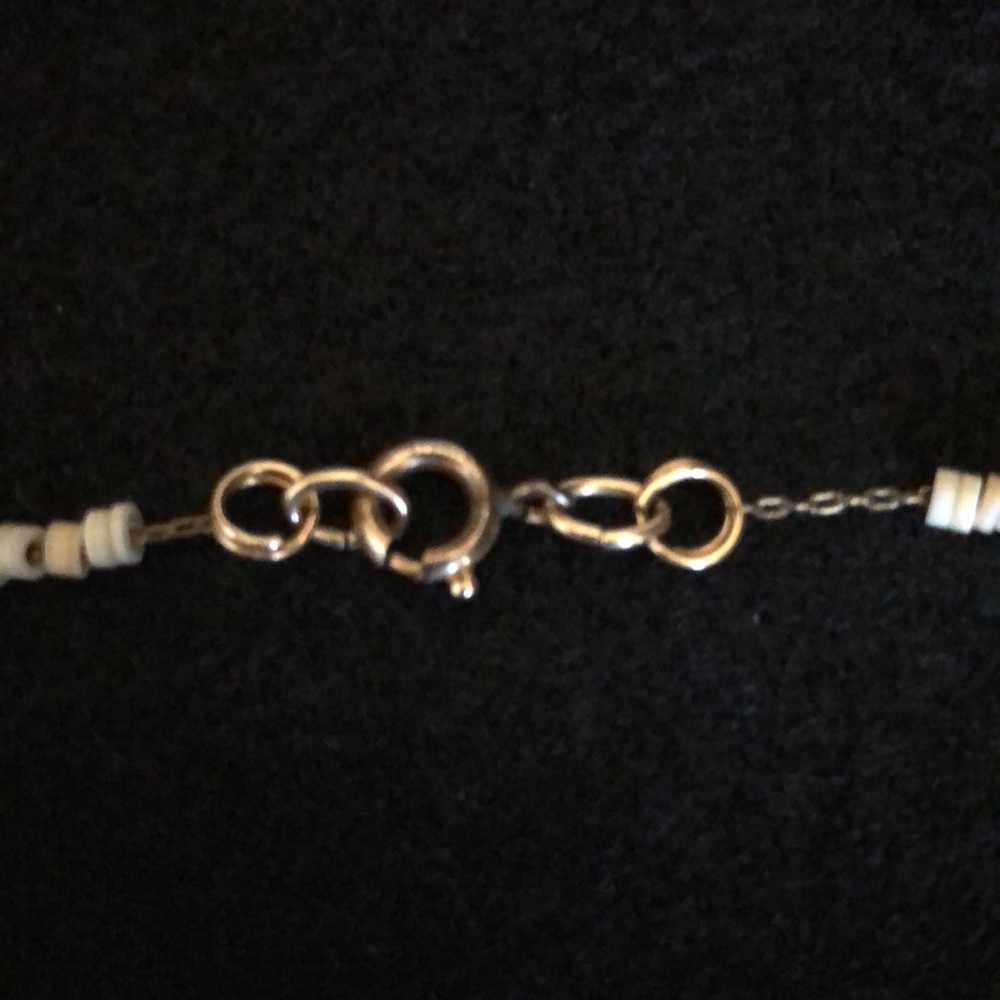 VTG Gold,Bone and Stone Beaded Necklace Natural Tones
Stamped 1/20 12KG Filled - Picture 5 of 5